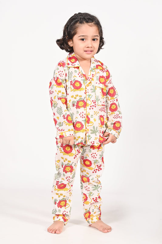 Lion and Mouse- White  Unisex Nightsuit Set