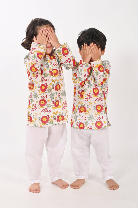 Lion and Mouse- White  Unisex Kurta